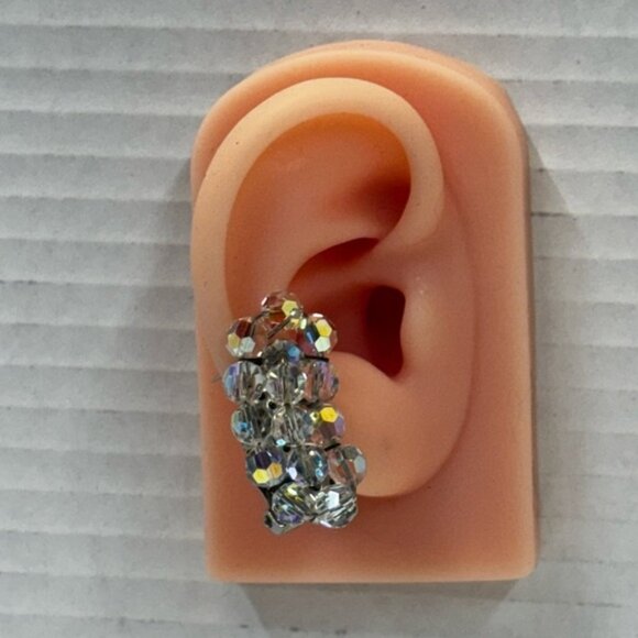 Lot of vintage sparkling statement clip on earrings - Picture 10 of 16